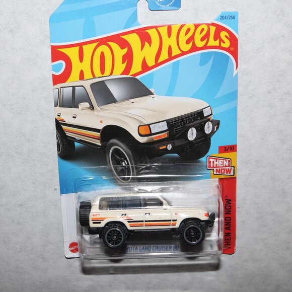 Hot Wheels lot of 12 Trucks variety of series all NIP - Picture 5 of 14